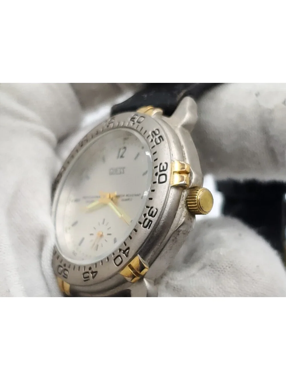 Vintage 1991 Guess Quartz Watch New Battery Diver Style Silver Tone 34mm